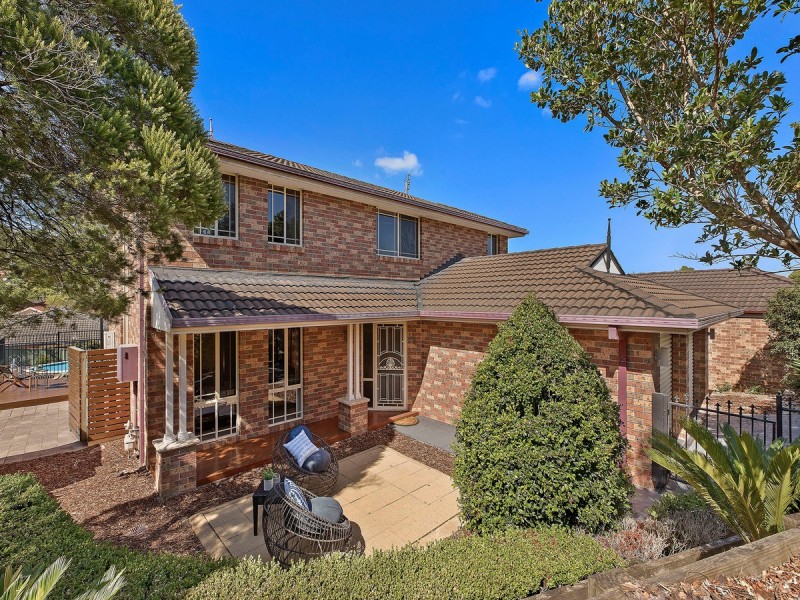 12 Day Dawn Place, Erina NSW 2250
