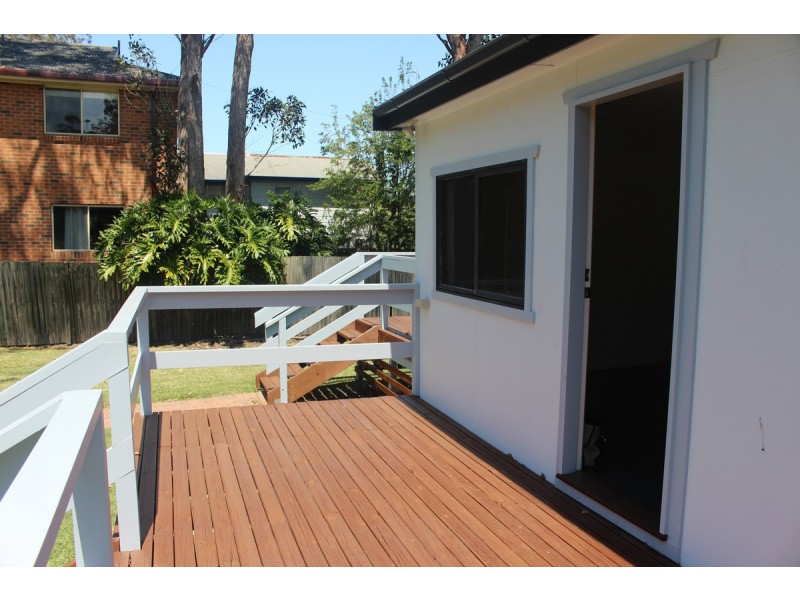 8 Winani Road, Erina NSW 2250