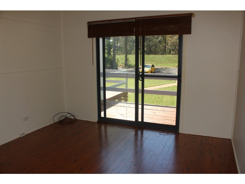 8 Winani Road, Erina NSW 2250