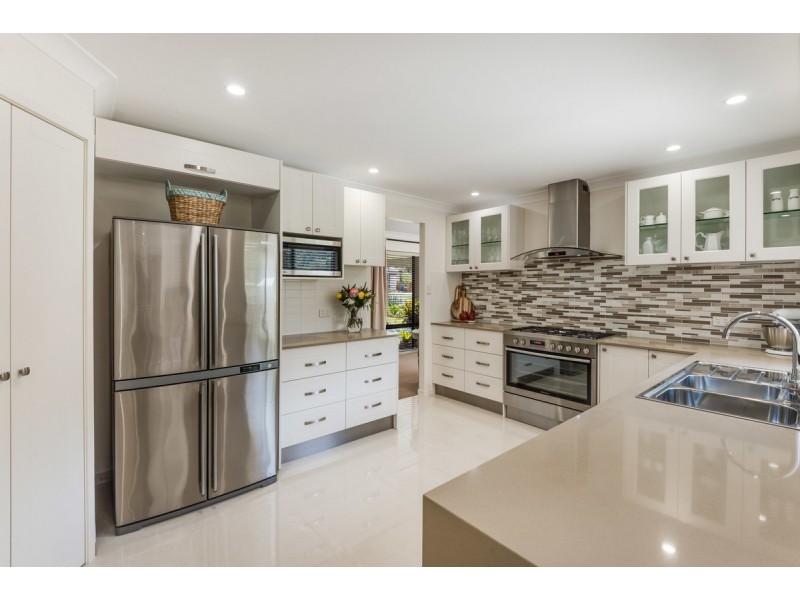 16 Kuburra Road, Erina NSW 2250