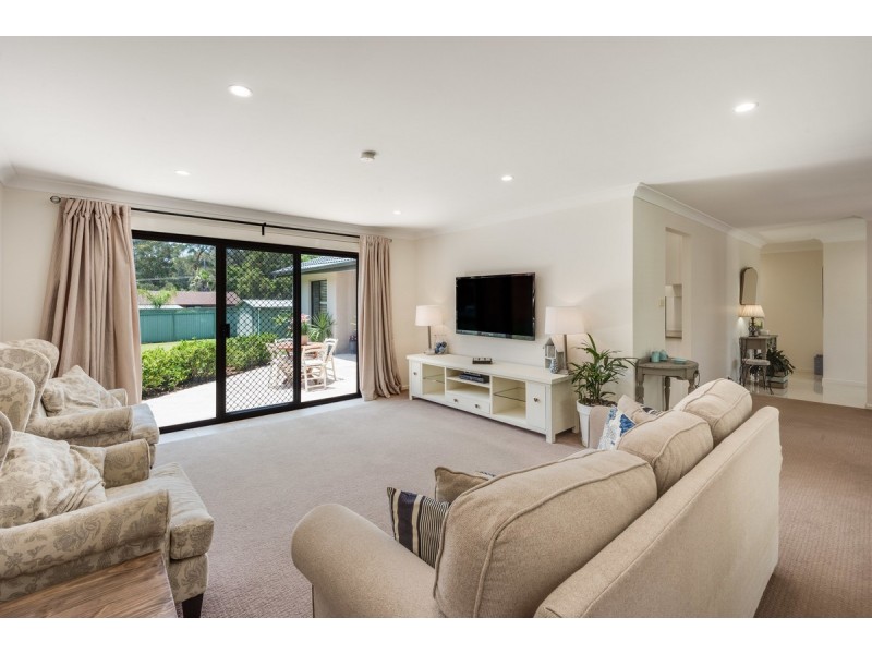 16 Kuburra Road, Erina NSW 2250