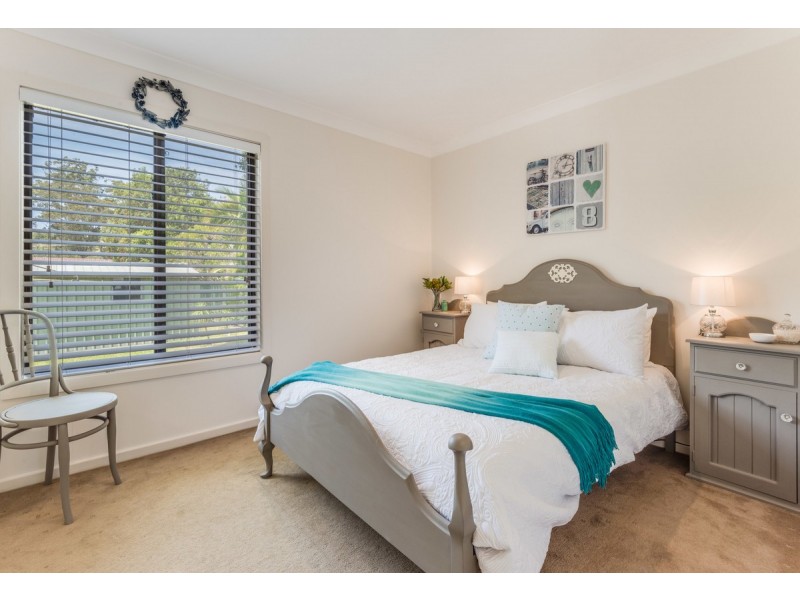 16 Kuburra Road, Erina NSW 2250