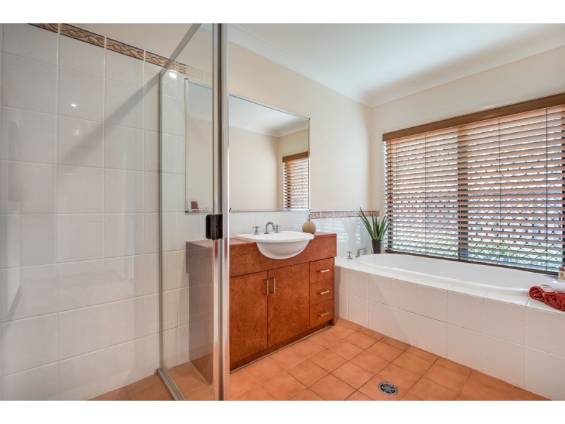 4 Sunhill Crescent, Erina NSW 2250