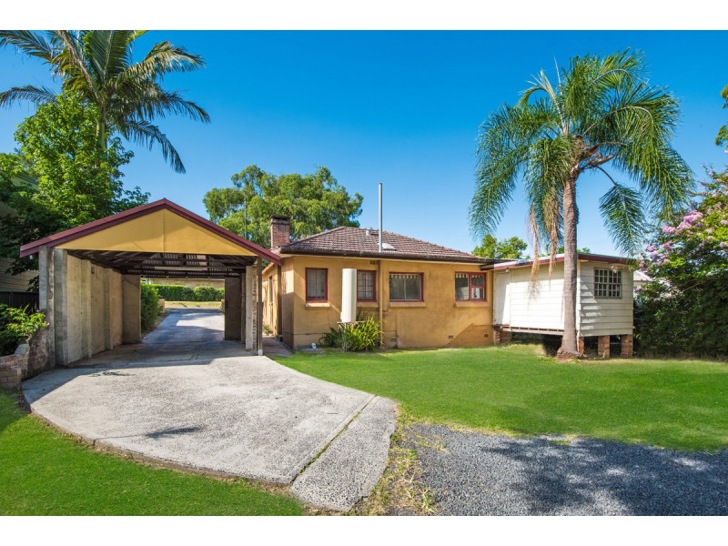 14 Renwick Street, Wyoming NSW 2250