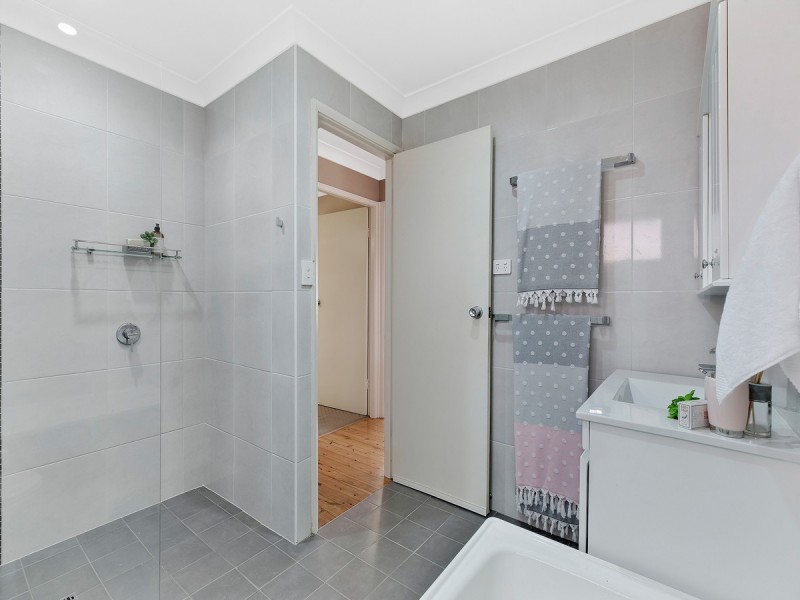 18 Holmes Road, Terrigal NSW 2260