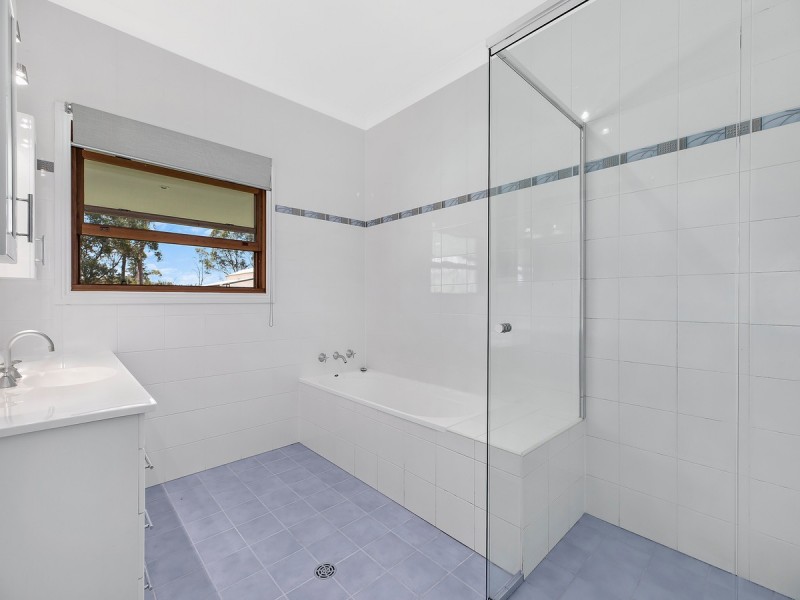 15 Buttonderry Way, Jilliby NSW 2259