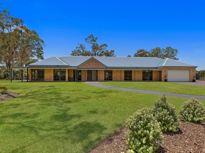 15 Buttonderry Way, Jilliby NSW 2259