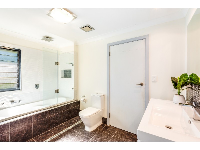 18 Lemon Tree Street, Wyoming NSW 2250