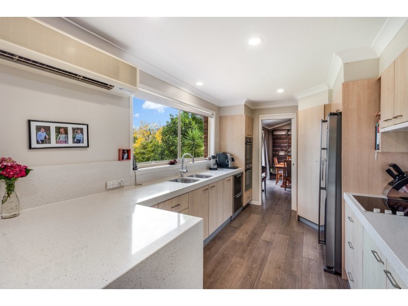 3 Cambourn Drive, Lisarow NSW 2250