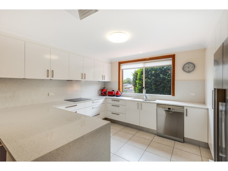 6 Aires Close, Erina NSW 2250