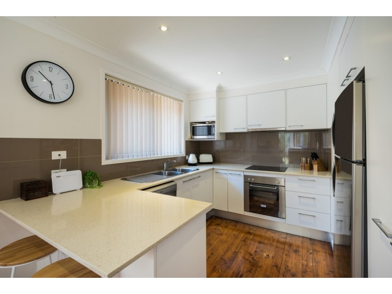 33 Kuburra Road, Erina NSW 2250