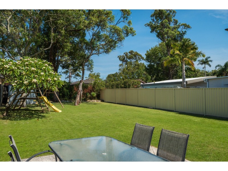 33 Kuburra Road, Erina NSW 2250