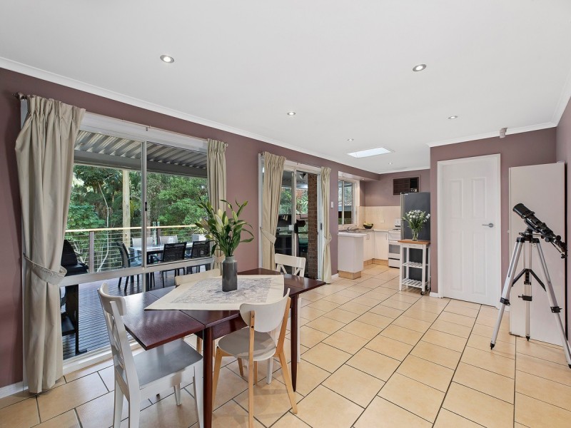 60 Rain Forest Road, Wyoming NSW 2250