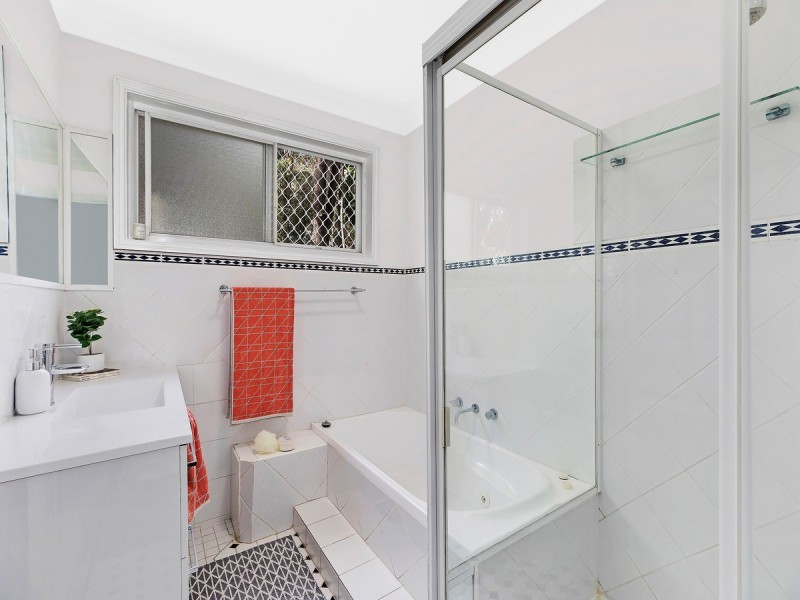 24 Algwen Road, North Gosford NSW 2250