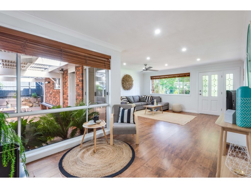 1 Eagle Close, Lisarow NSW 2250