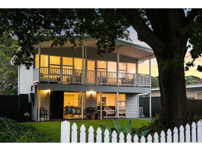 6 Nerissa Road, Erina NSW 2250