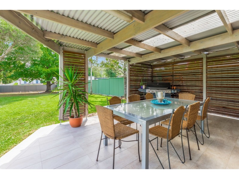 6 Nerissa Road, Erina NSW 2250