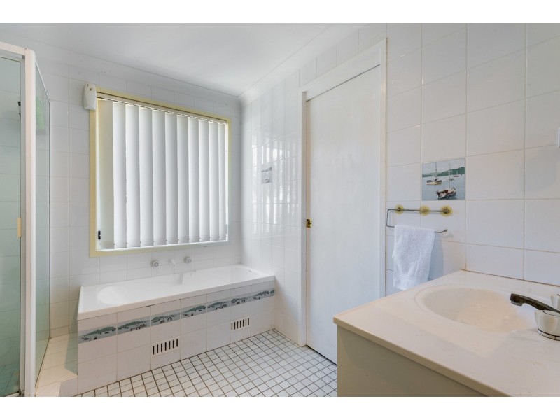 2 Winbourne Street, Gorokan NSW 2263