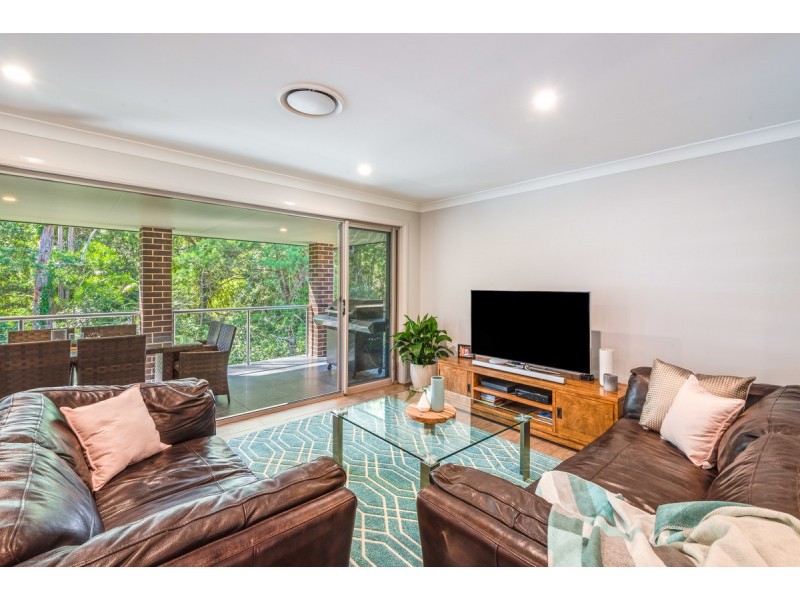 5 Jean Norman Close, Wyoming NSW 2250