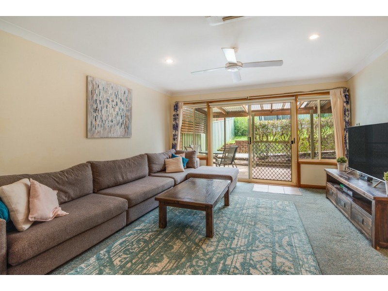 2/5 Day Dawn Place, Erina NSW 2250