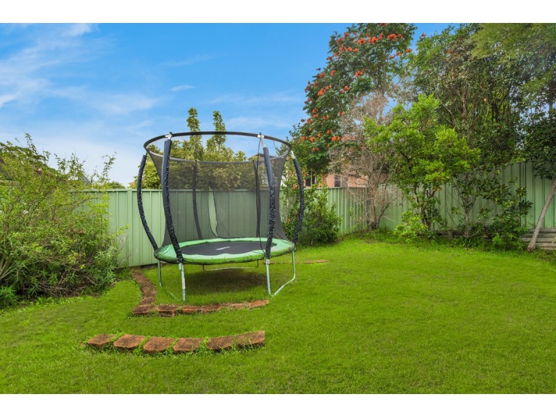 2/5 Day Dawn Place, Erina NSW 2250
