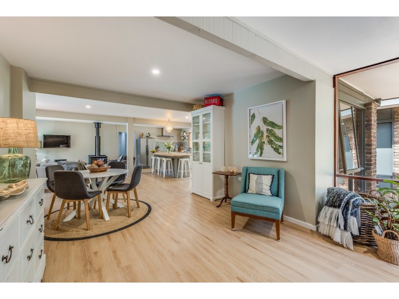 8 Riatta Street, Erina NSW 2250