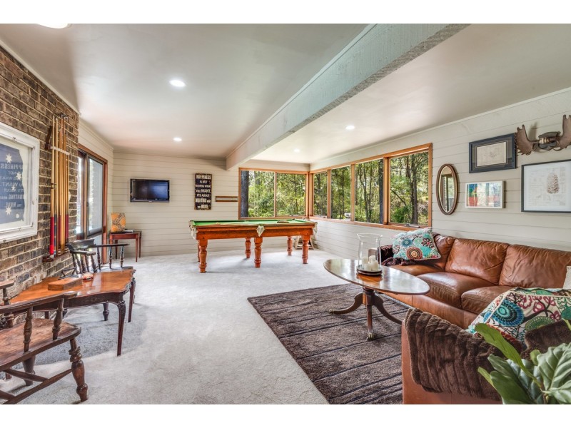 8 Riatta Street, Erina NSW 2250