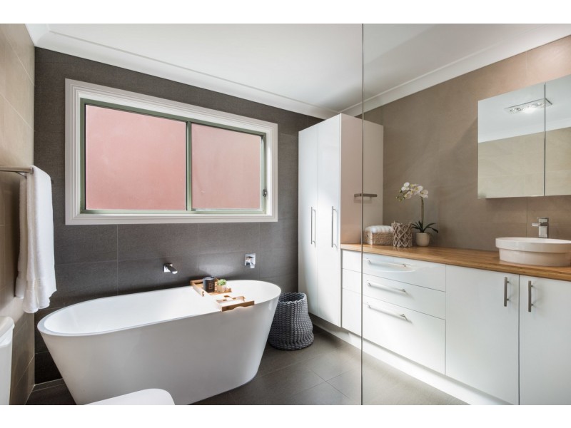 34 Plateau Road, North Gosford NSW 2250