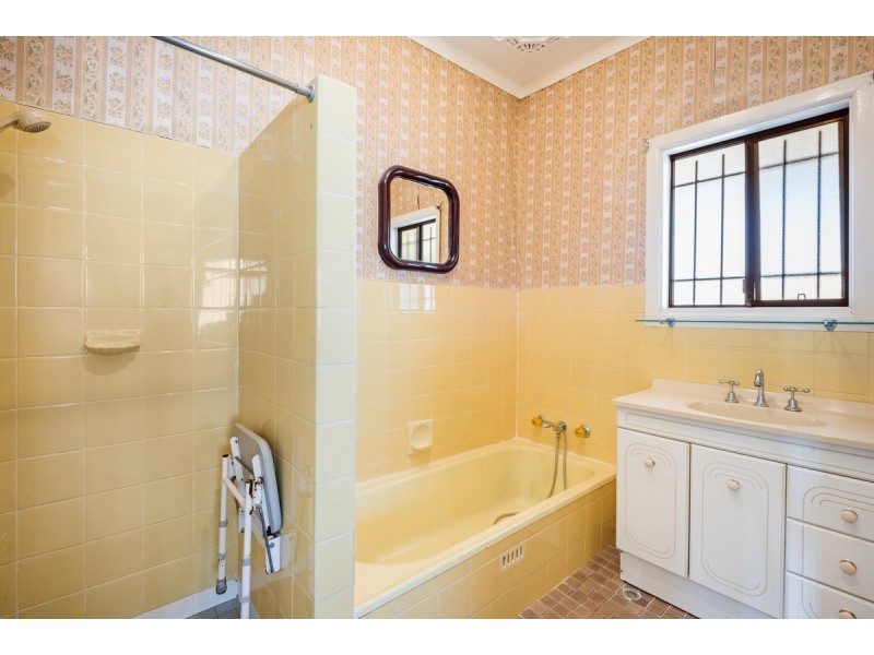 11 Dolly Avenue, Springfield NSW 2250