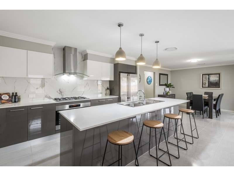 8 Sonny Crescent, Terrigal NSW 2260