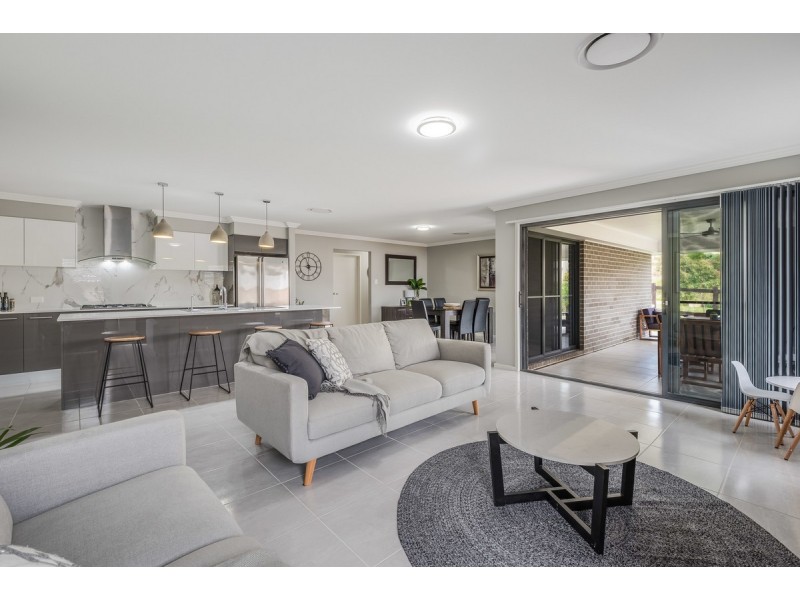 8 Sonny Crescent, Terrigal NSW 2260