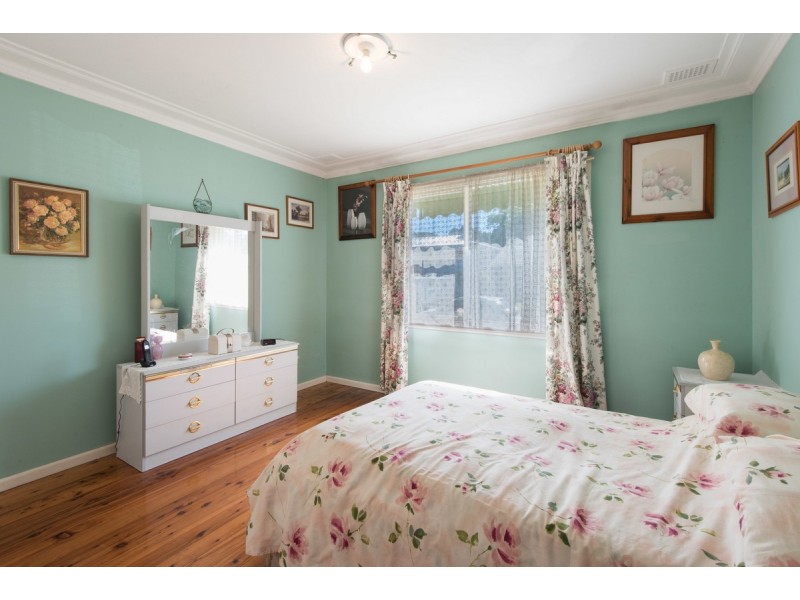 29 Glencoe Avenue, Wyoming NSW 2250