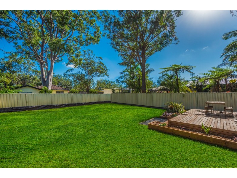 11 Buckingham Road, Berkeley Vale NSW 2261