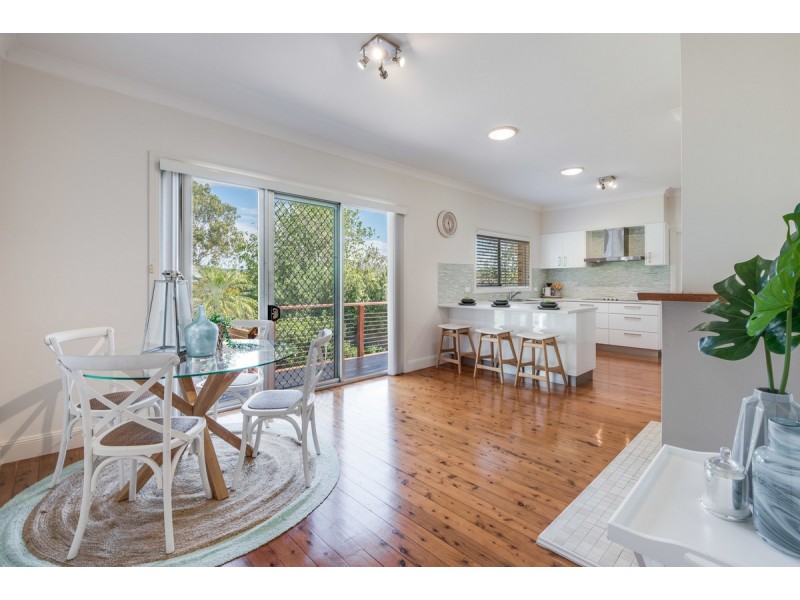 5 The Grove, Wyoming NSW 2250