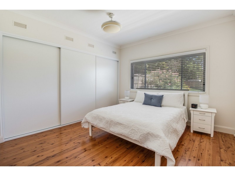 5 The Grove, Wyoming NSW 2250