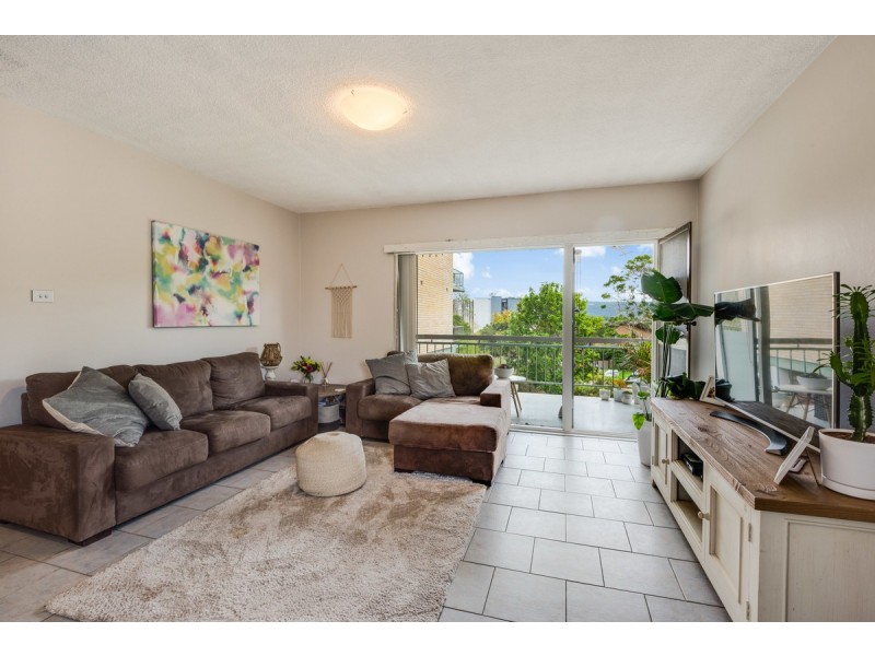 16/138-140 Albany Street, Point Frederick NSW 2250