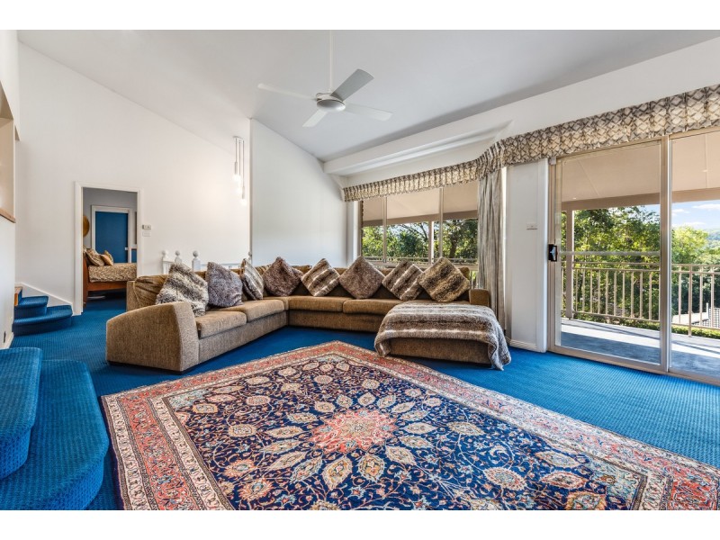 9 Robert Holl Drive, Ourimbah NSW 2258