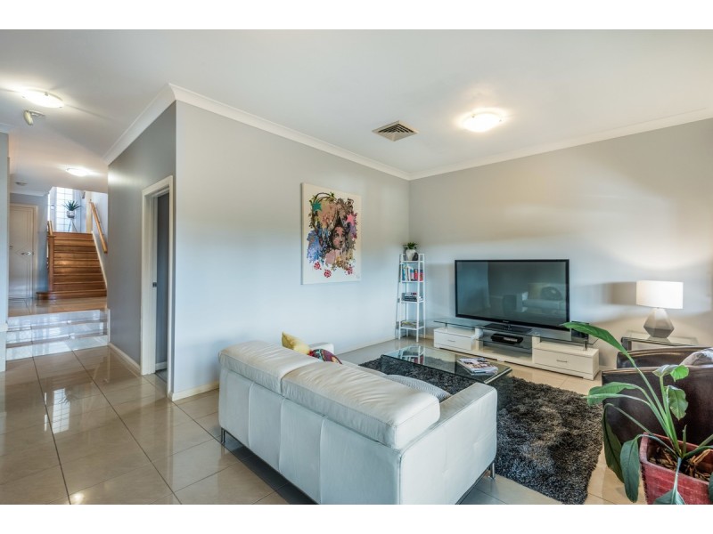19 Robusta Close, Erina NSW 2250