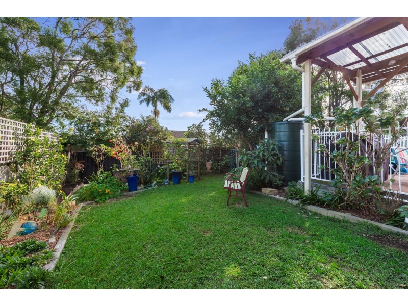 22 Beaumont Avenue, Wyoming NSW 2250