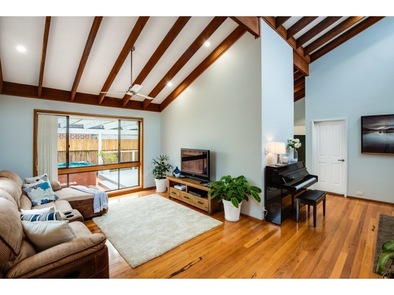 18 Kuburra Road, Erina NSW 2250