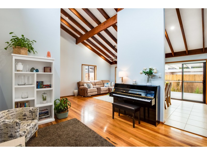 18 Kuburra Road, Erina NSW 2250