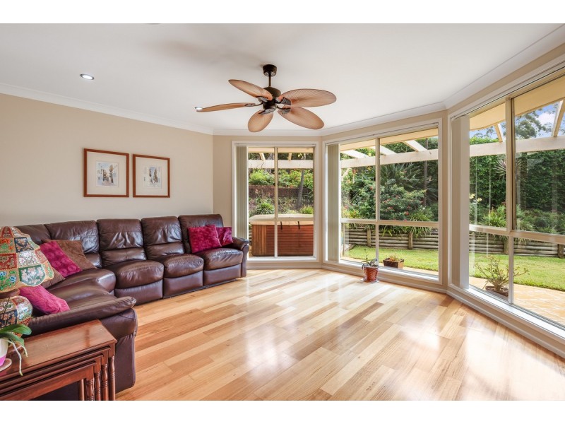 2 Karen Close, Lisarow NSW 2250