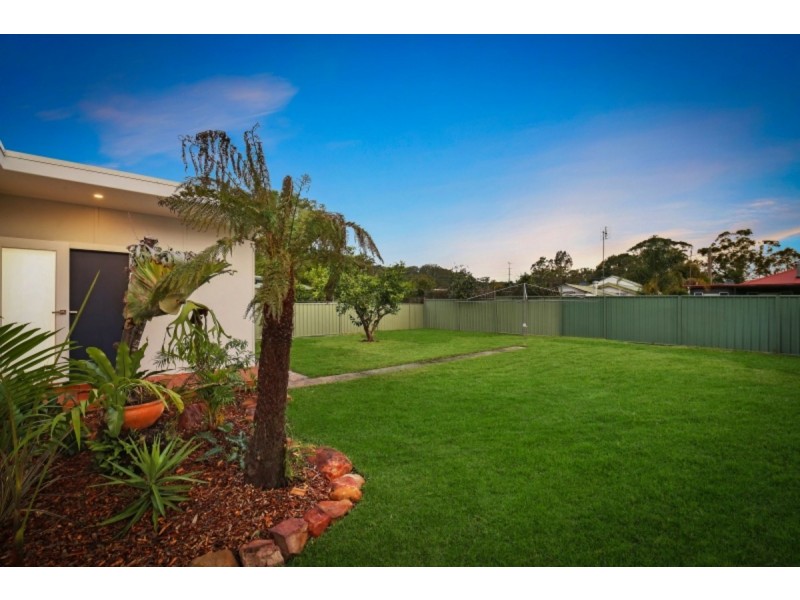 16 Cambridge Circle, Ourimbah NSW 2258