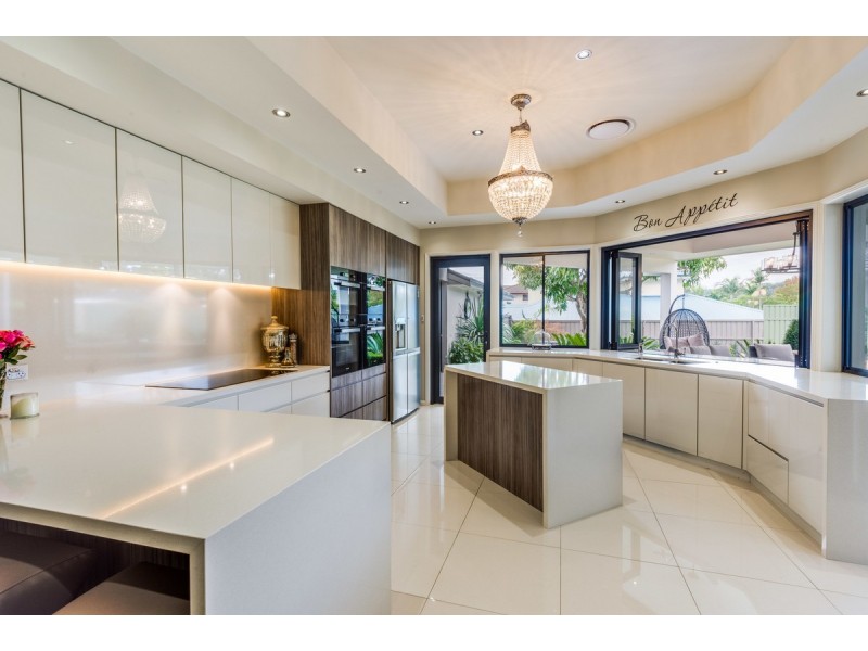 54 Beaumont Avenue, Wyoming NSW 2250