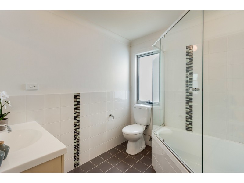 1/24-26 Pemell Street, Wyoming NSW 2250