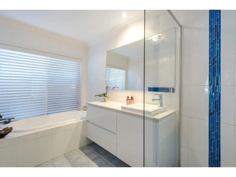 39 Bannister Drive, Erina NSW 2250