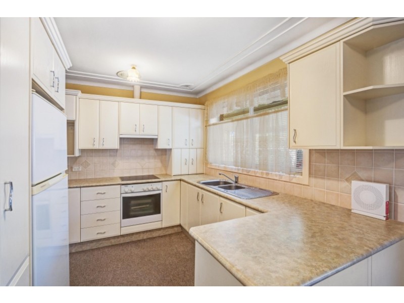 4 Della Close, Narara NSW 2250
