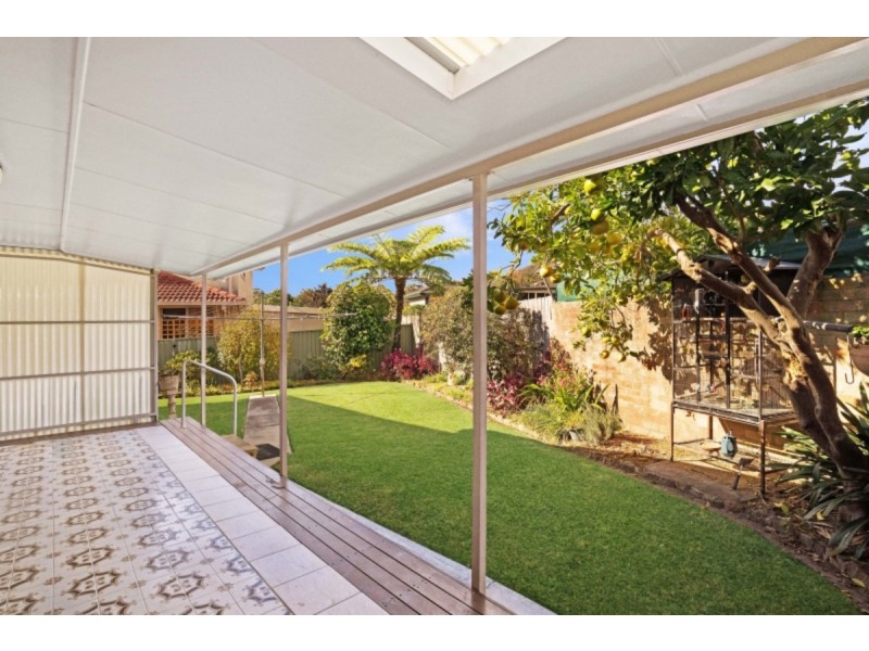 4 Della Close, Narara NSW 2250