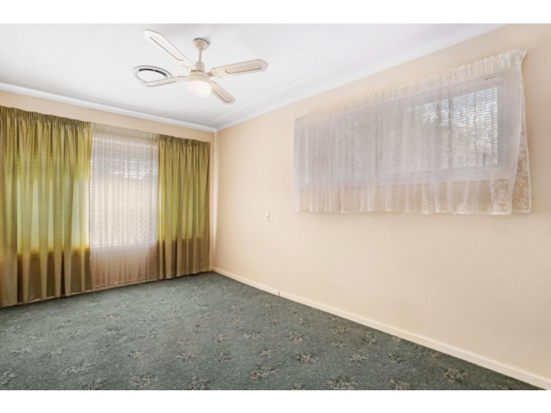 4 Della Close, Narara NSW 2250