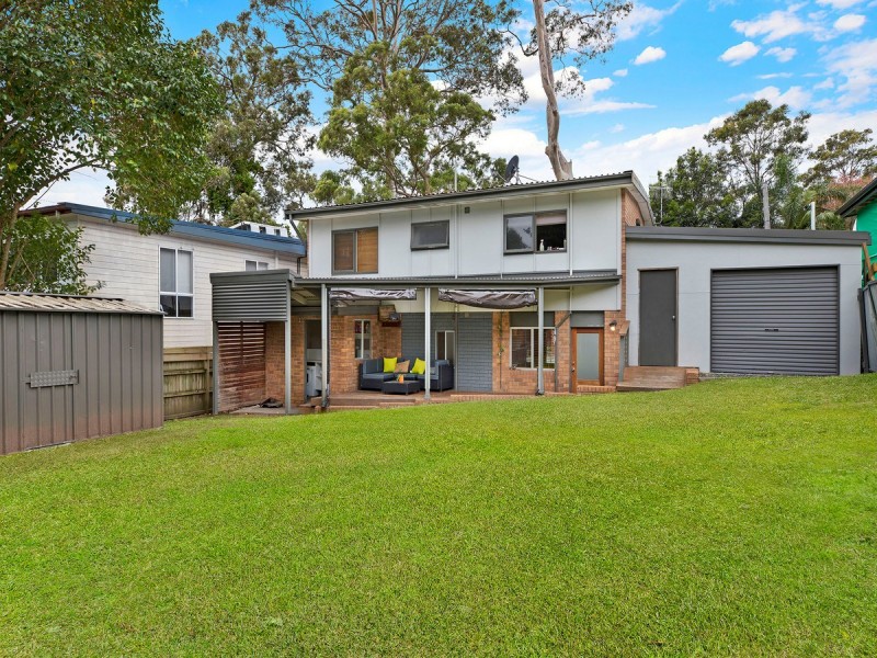 11 Old Tumbi Road, Wamberal NSW 2260